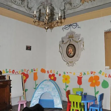 Vinicia, Pool, Jacuzzi, Airco Gæstehus Domaso