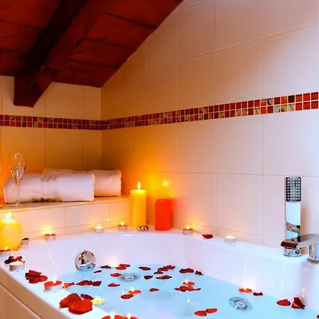 Vinicia, Pool, Jacuzzi, Airco Gæstehus