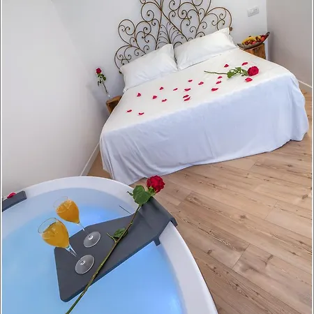 Vinicia, Pool, Jacuzzi, Airco Gasthof *